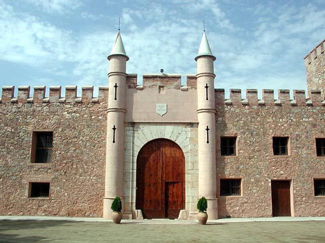Masia De San Juan - Castillo Con Piscina En Plena Sierra Calderona เซกอร์เบ ภายนอก รูปภาพ